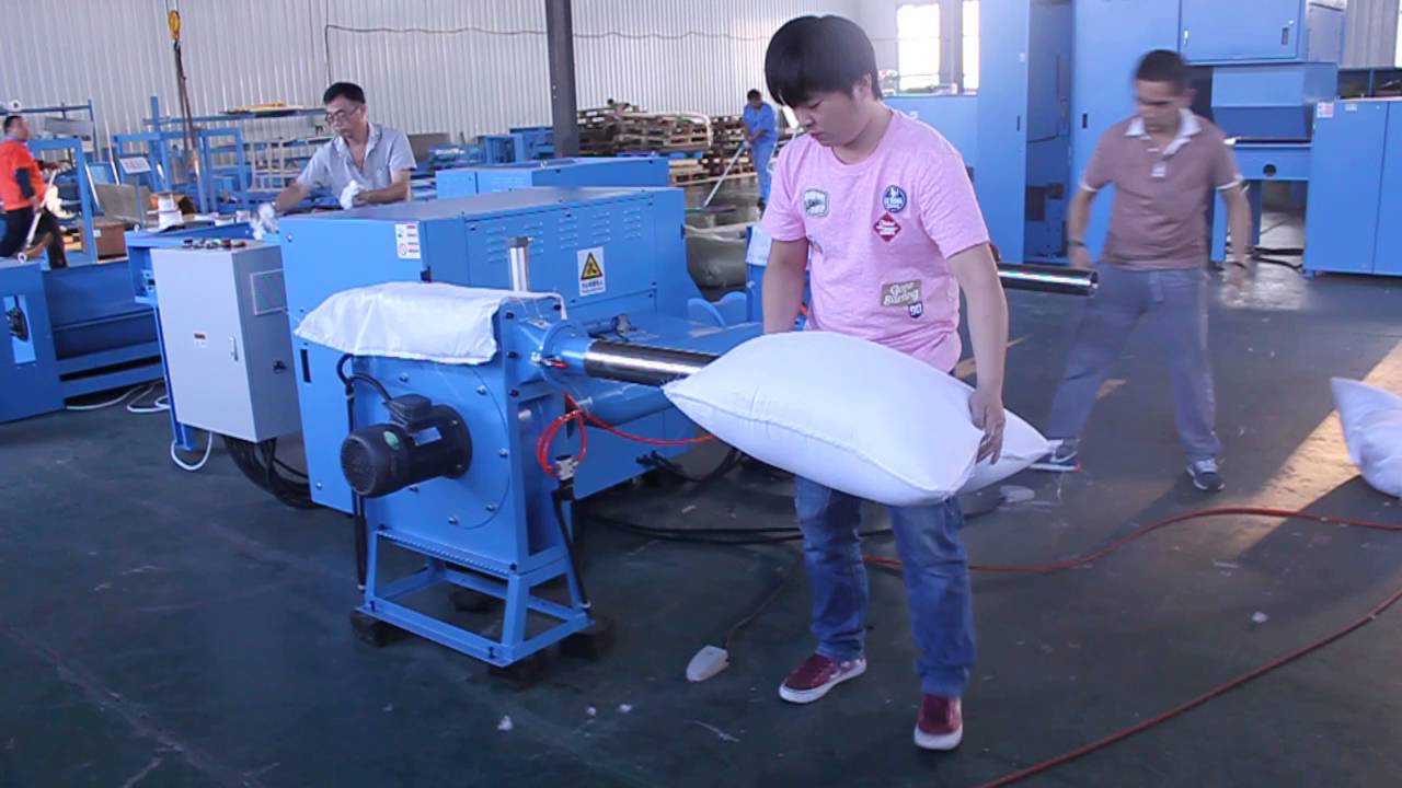 Polyester fiber pillow filling machine QL007A  (developed)