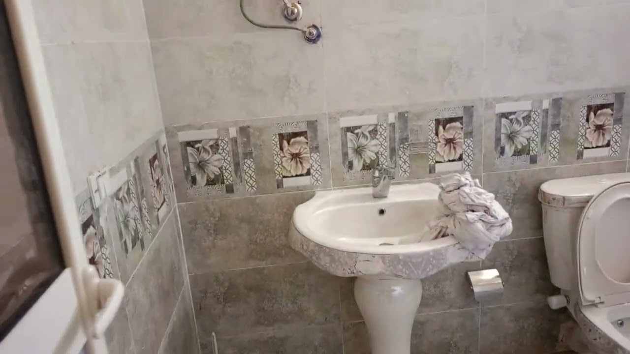 الوادي الجديد الفرافرة ٥٠فدان للبيع فيلا ومخزن وبرجين حمام لاصحاب التميز ٠١١٢٢٤٧٤١٨٩