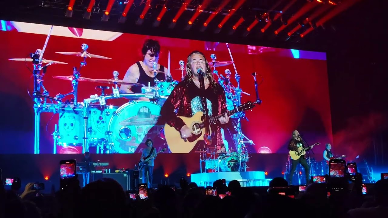 LABIOS COMPARTIDOS - MANÁ - BILBAO 2024/06/29