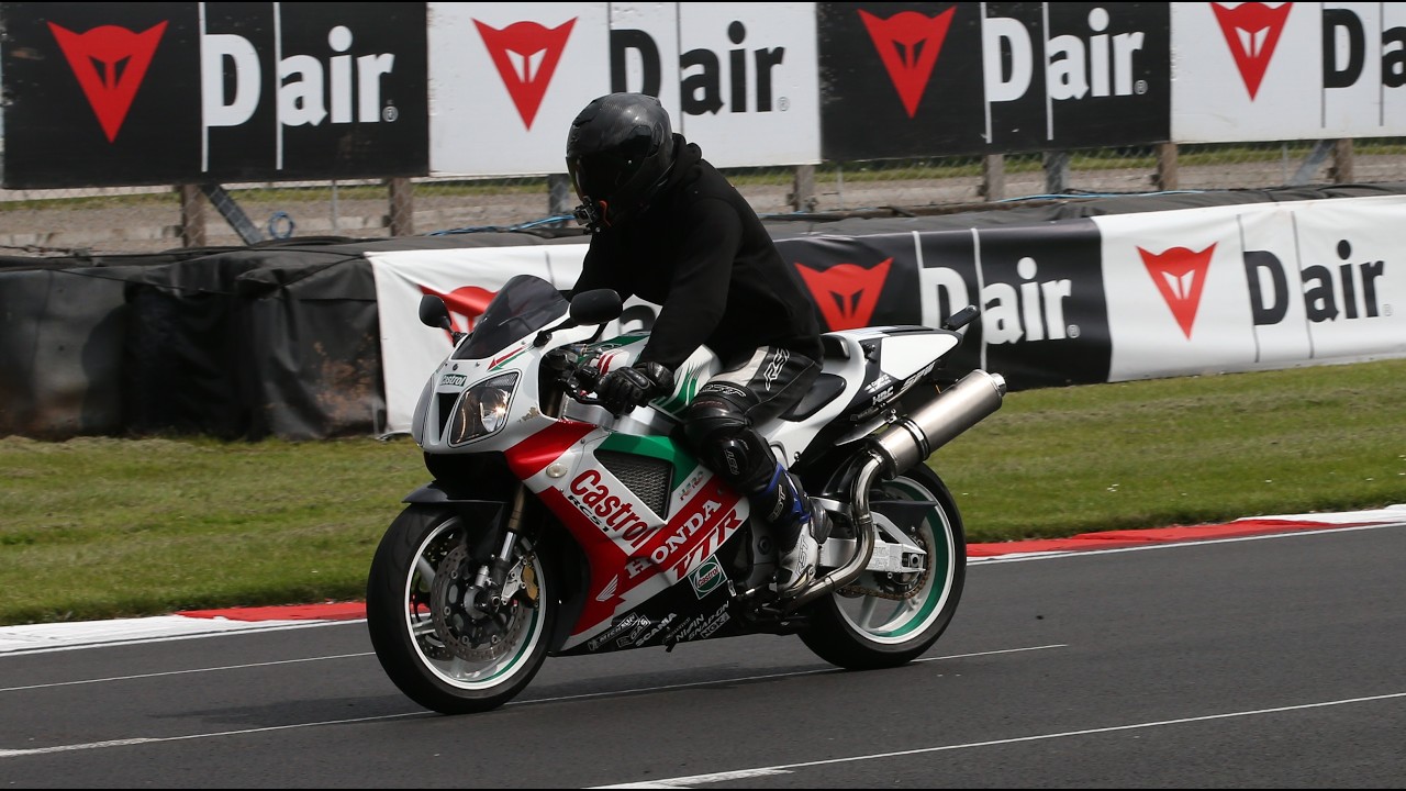 Реставрация мотоцикла HONDA VTR1000 SP1, часть 3.
