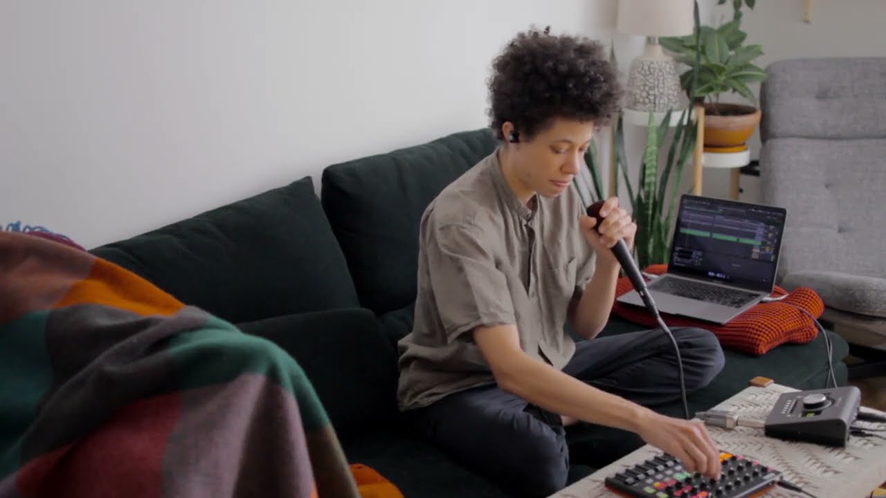 OLAN - Passing (Live)