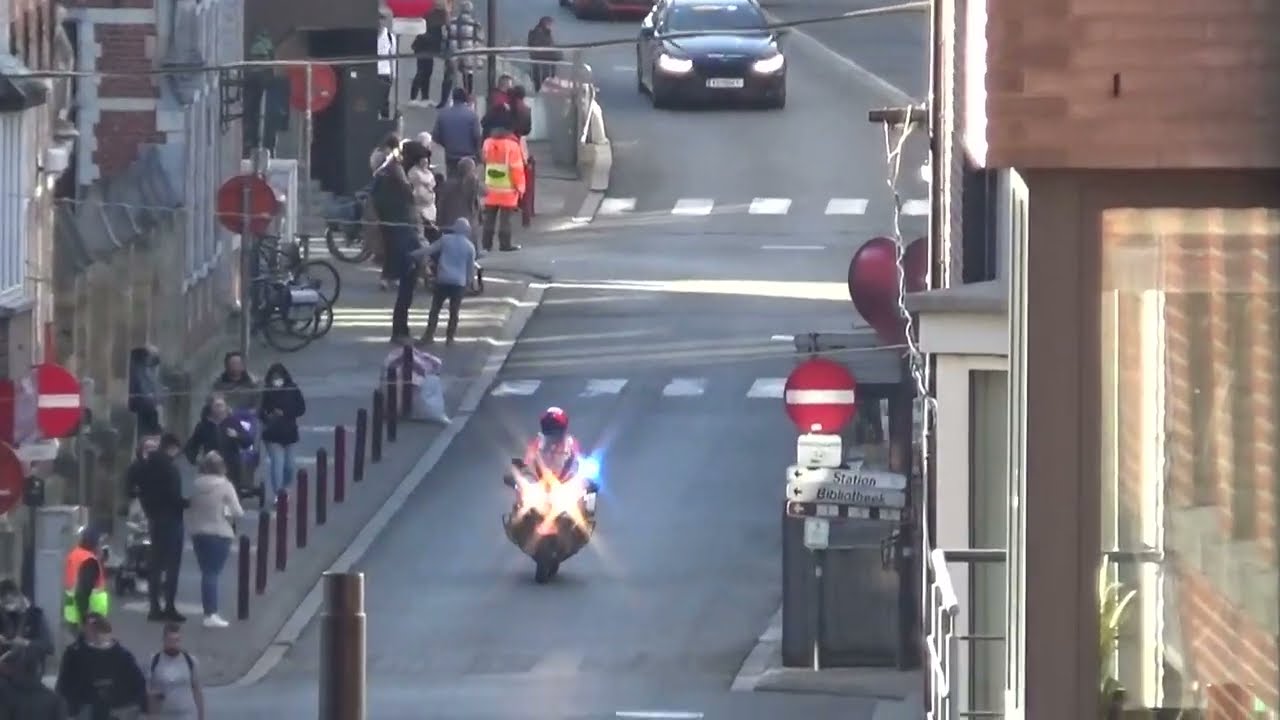 Omloop het Nieuwsblad 2022 Geraardsbergen aanloop naar de Muur