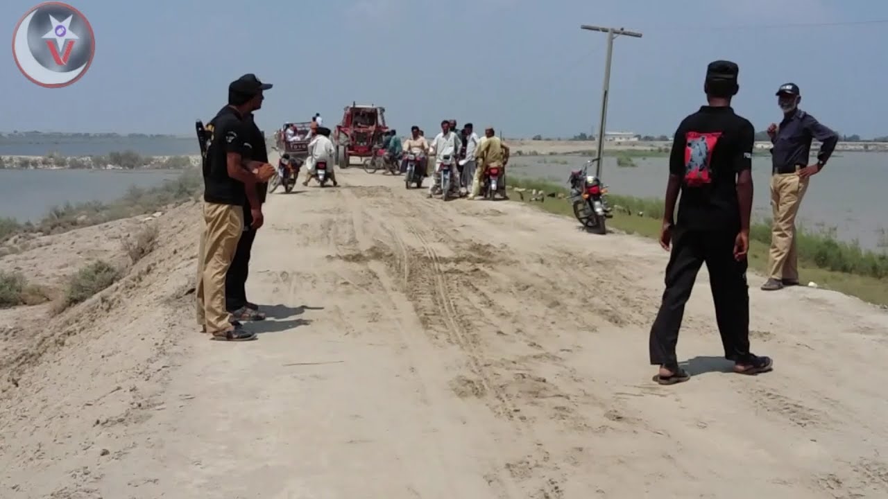 Situation of 2010 floods in Tori Bangla Sindh Pakistan @pakstarvlog5170