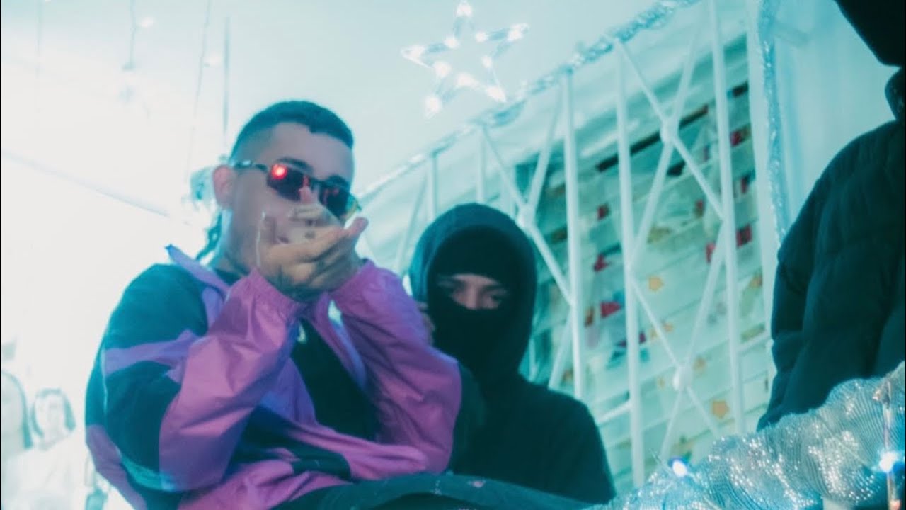 Kris R - Punto E&rsquo; Color (Official Video)