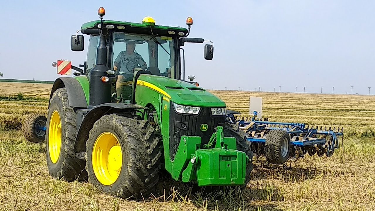 John Deere 8400 R + Köckerling Rebell • podmítka 2020