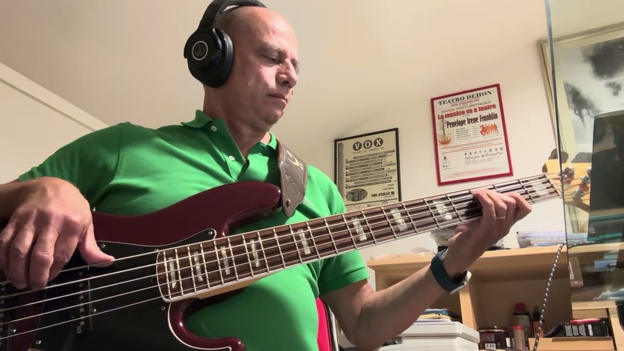 Extraterrestre  Eugenio Finardi - my bass_version
