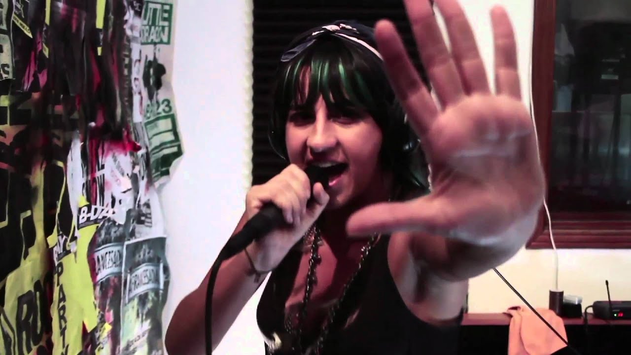 V FOR VOLUME - Bruce Lee @ El Paradero