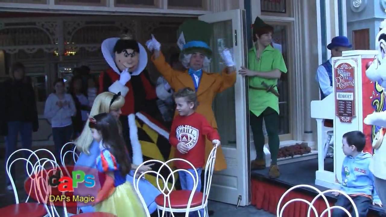 3. Musical Chairs - Disneyland - Alice in Wonderland crew & Ragtime Robert