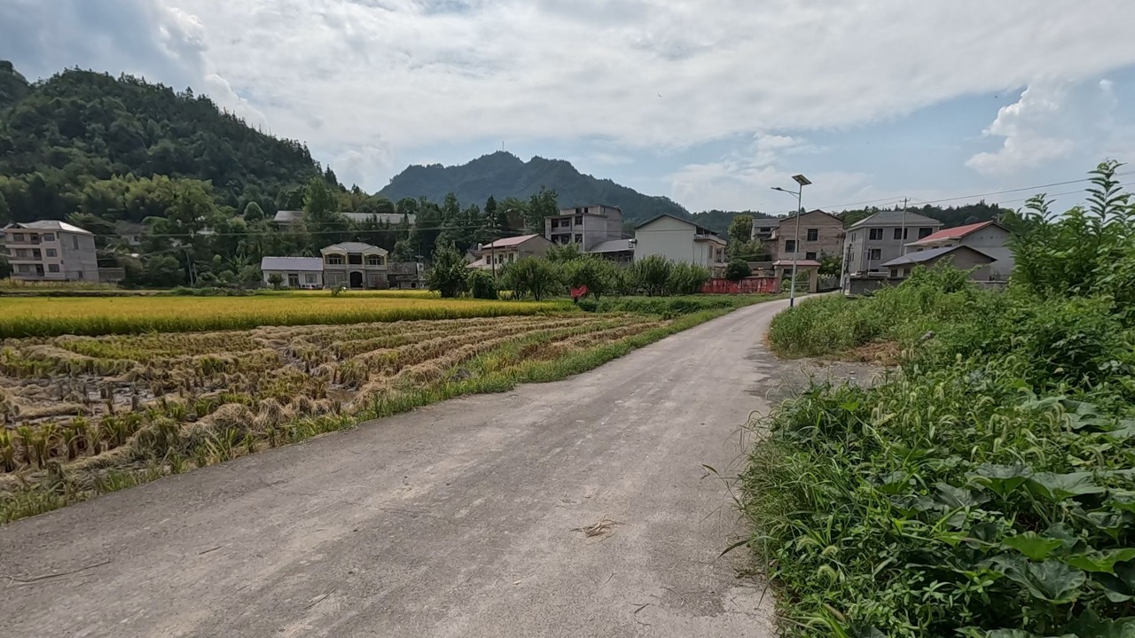 Cycling China. Zhangjiajie. Wulingyuan District | Yongding District. 08.2025