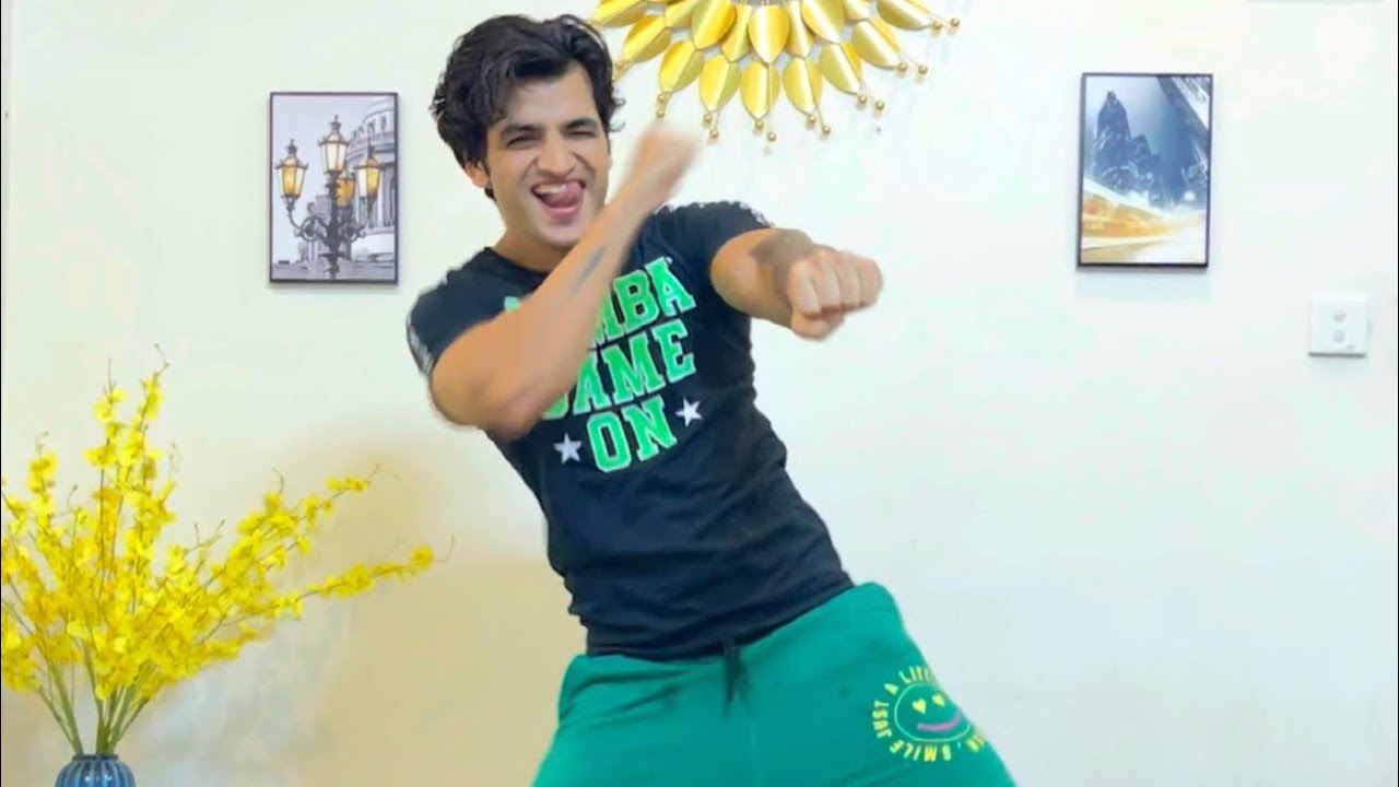 Baila Asi - Play -N -Skillz , Becky G , Thalia , Chiquis Zumba With Sunny Megamix86