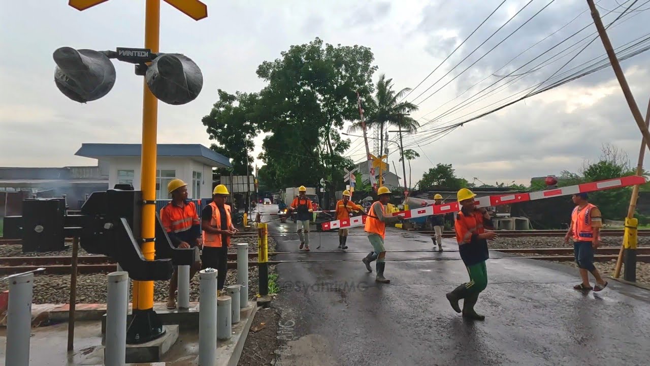 2 Perlintasan Kereta Api Baru di Bandung | Pemasangan Palang Baru WANTECH | Alarm Mp3