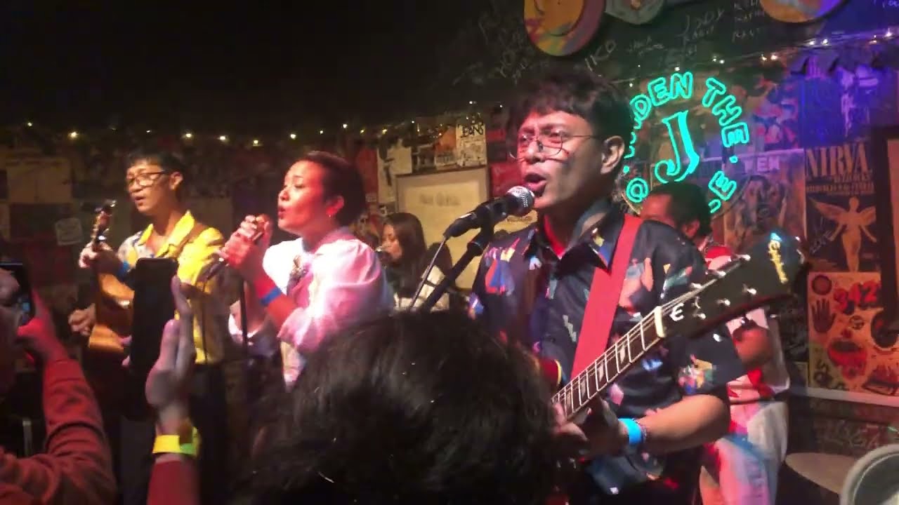 White Shoes & The Couples Company - Masa Remadja (Live at Duck Down Bar, Jakarta 12/12/2022)