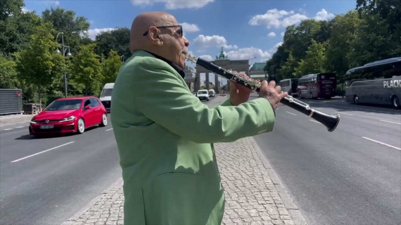 Giora Feidman - The King of Klezmer - Nigun for Giora