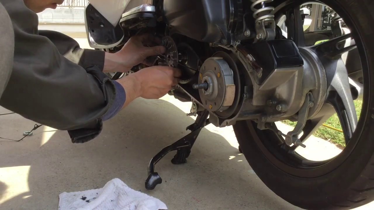 Pcx 40,000キロ駆動系メンテナンス