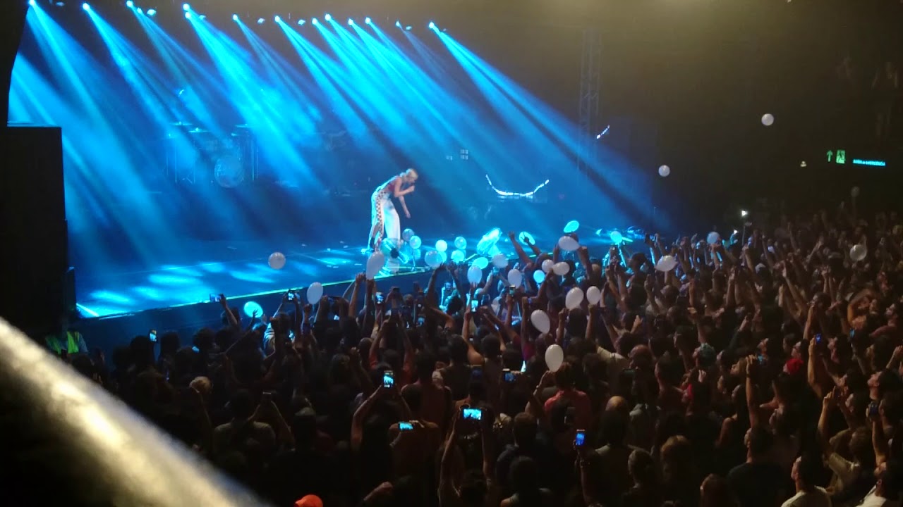 Zara Larsson - Symphony live in São Paulo, Brazil 22.03.2018 (dedicated to Marielle Franco)
