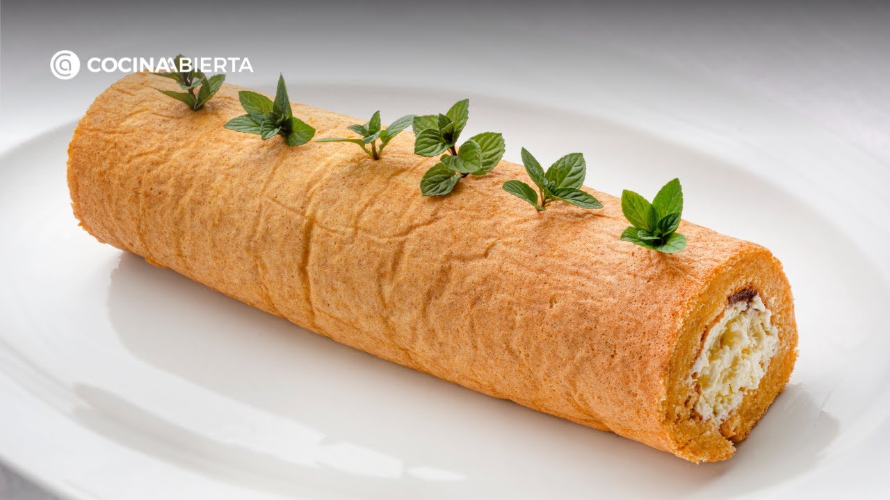 El rollo suizo más esponjoso y con sabor a limón, receta de Eva Arguiñano