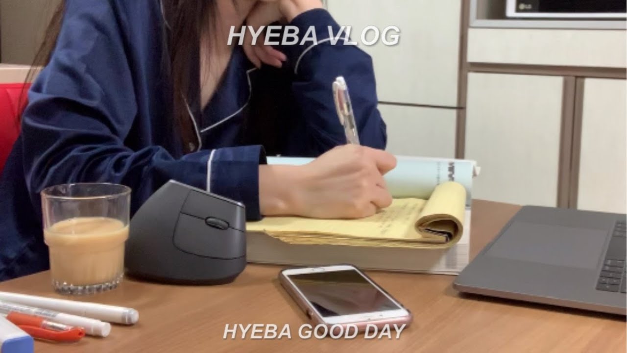 일상 vlog | 싸강 듣고 밥 먹는게 일과인 대학생의 자취 브이로그 ( feat. 양배추쌈, 카야잼 토스트 )