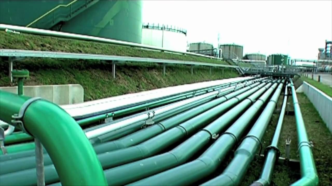 Millionen Liter Energie - Tanklagergeschäft im Hamburger Hafen