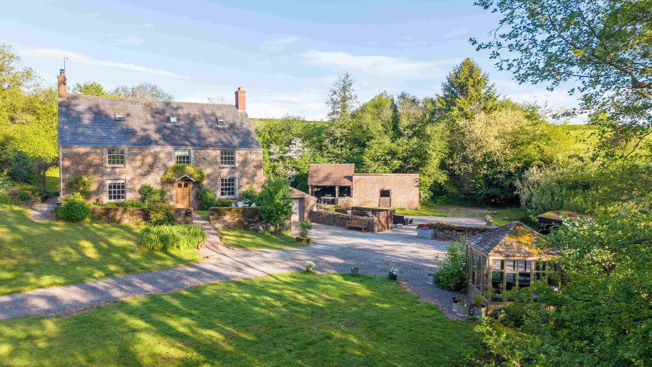 Little Llanthomas
