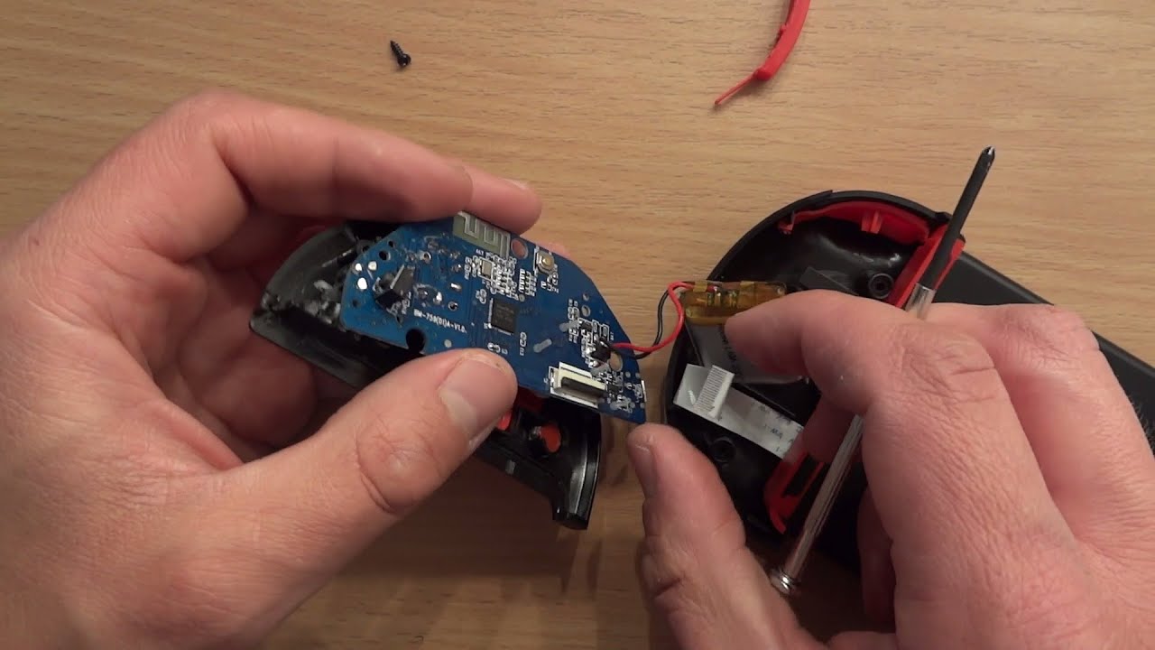 Look inside: Ipega PG-9087s Red Knight Retractable Controller, Bluetooth Gamepad