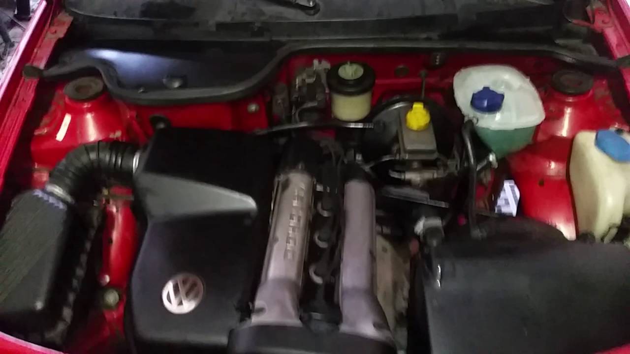 Gol 1.0 16v batendo válvulas.