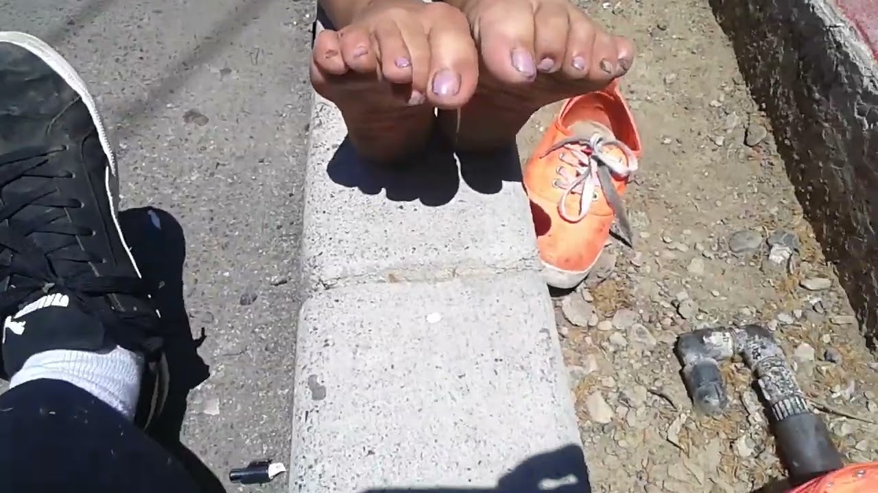 Mexican girls dirty and stinky feet