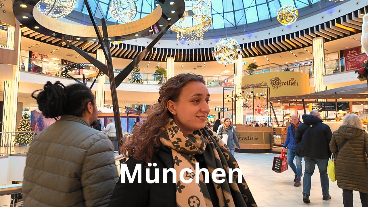 Deutschlands schönste Einkaufszentrum in München, mit festlicher Weihnachtsstimmung