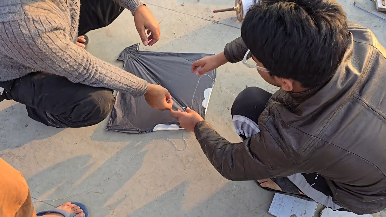 Aj hum logon ne patang udai !! पर अचानक भाग के नीचे आना पड़ा !!#kites #viralvideo #Mjvlog920