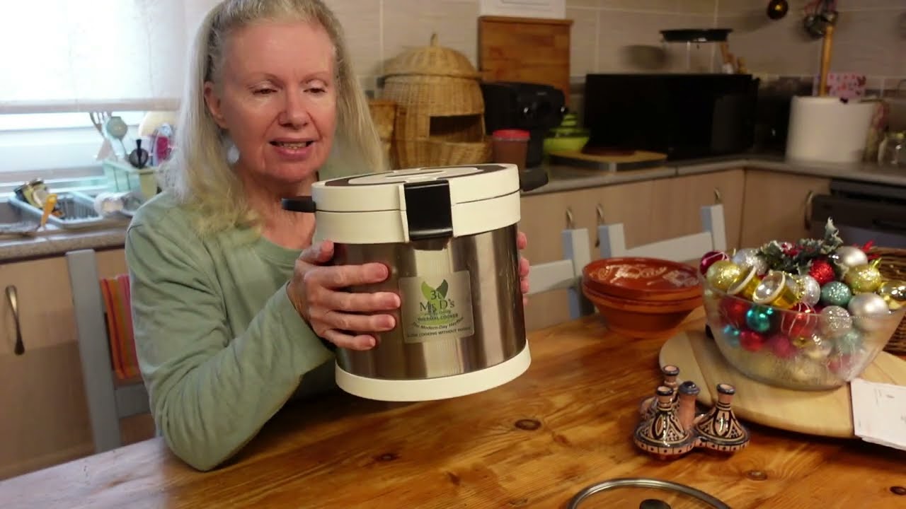 A Modern Hay Box Cooker