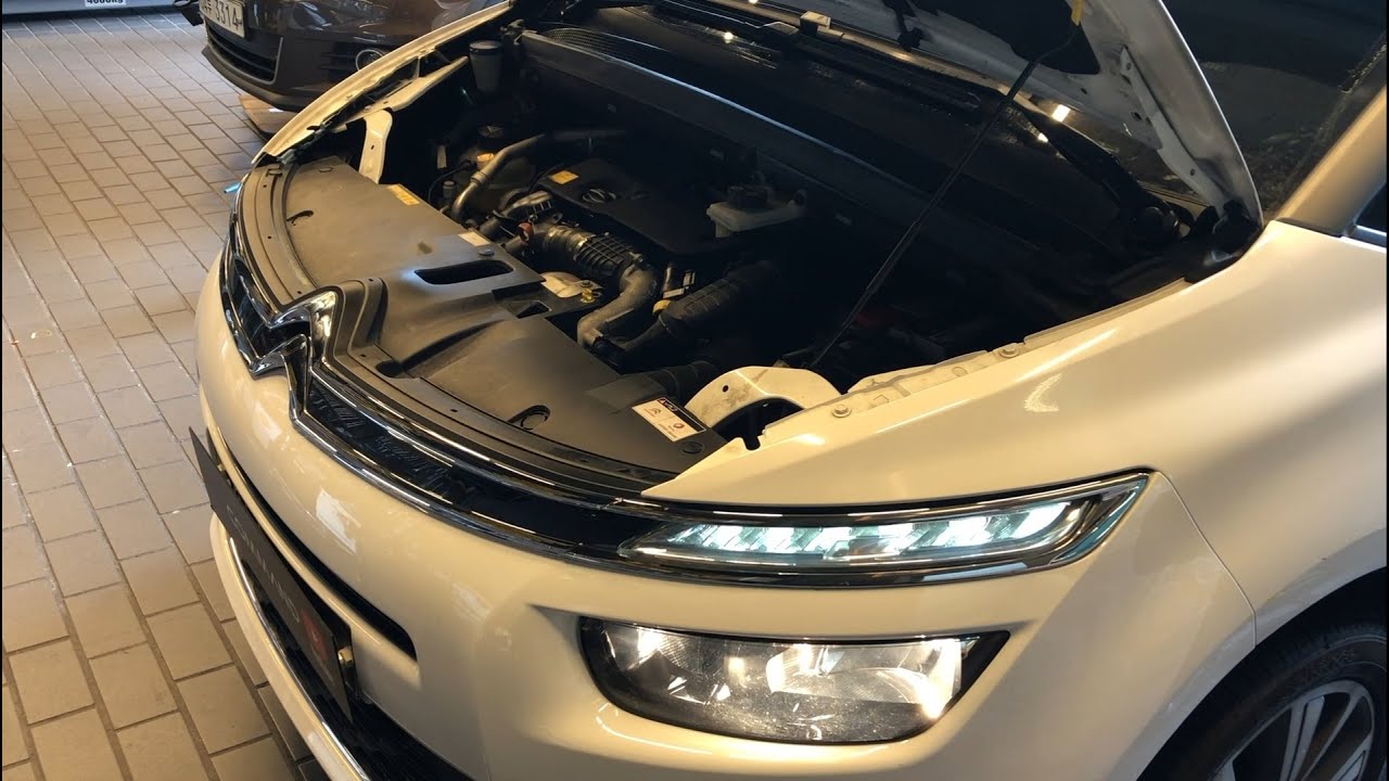 예쁘면 다여?👩👧🤷‍♀️ 실망이여. 시트로엥 피카소 엔진오일 누유 다발생 사례. Citroen Picasso C4  1.6 B-HDI cam carrier leak
