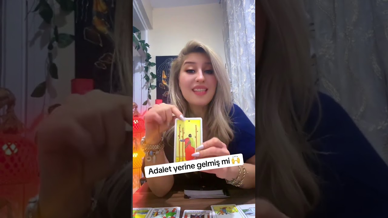 Adalet yerine gelmiş 🙌 Hadi beraber bakalım 💫🌗 #fal #tarot #tarotfalı #tarotkartları #aklımdakikisi