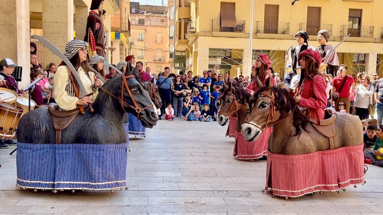 TRIO BESTIAL - Cavallets de Tortosa - Mulassa Joanet Barcelona - Cavallets de Mataró