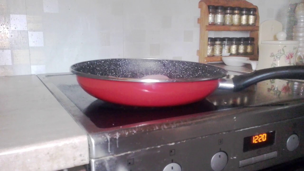 Delimano dancing pan