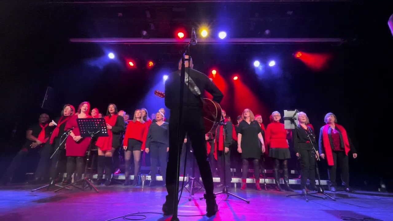 07 - Emmène-moi (Boulevard des Airs ft. L.E.J) - Concert 14 février 2026