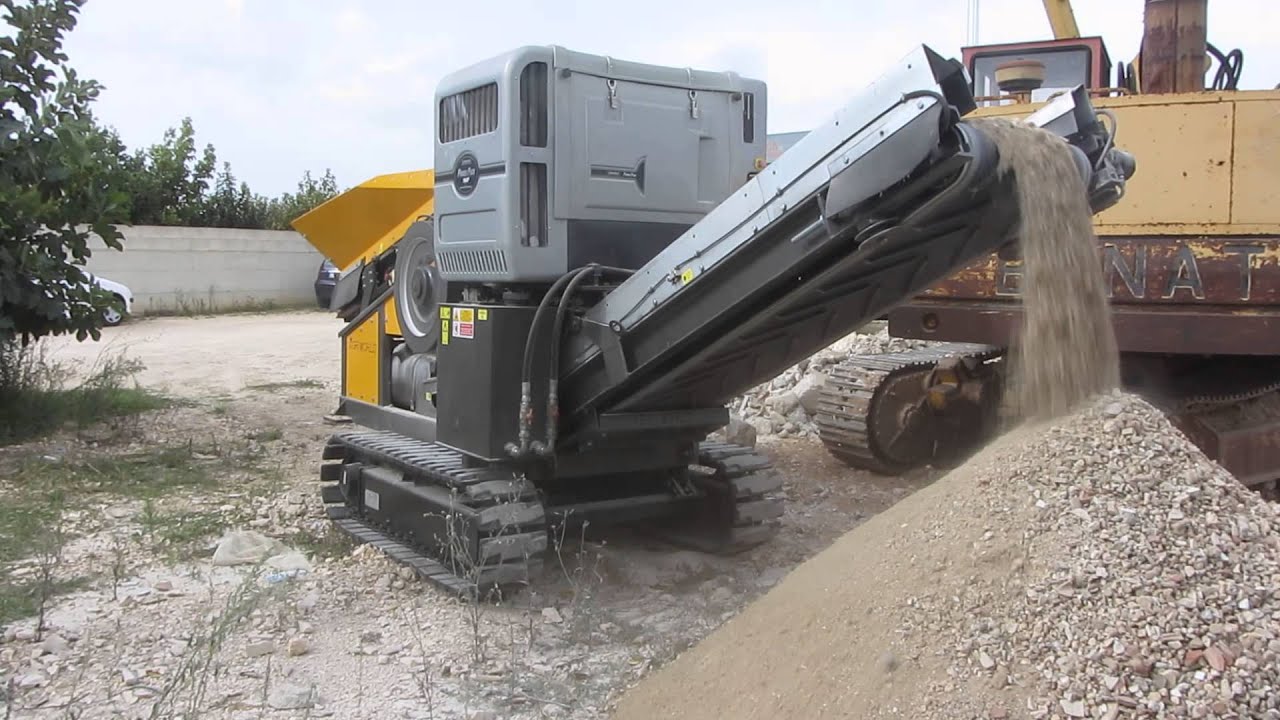 AGRI WORLD SRL - FRANTOIO MOBILE A MARTELLI FM-6030C - HAMMERS CRUSHER