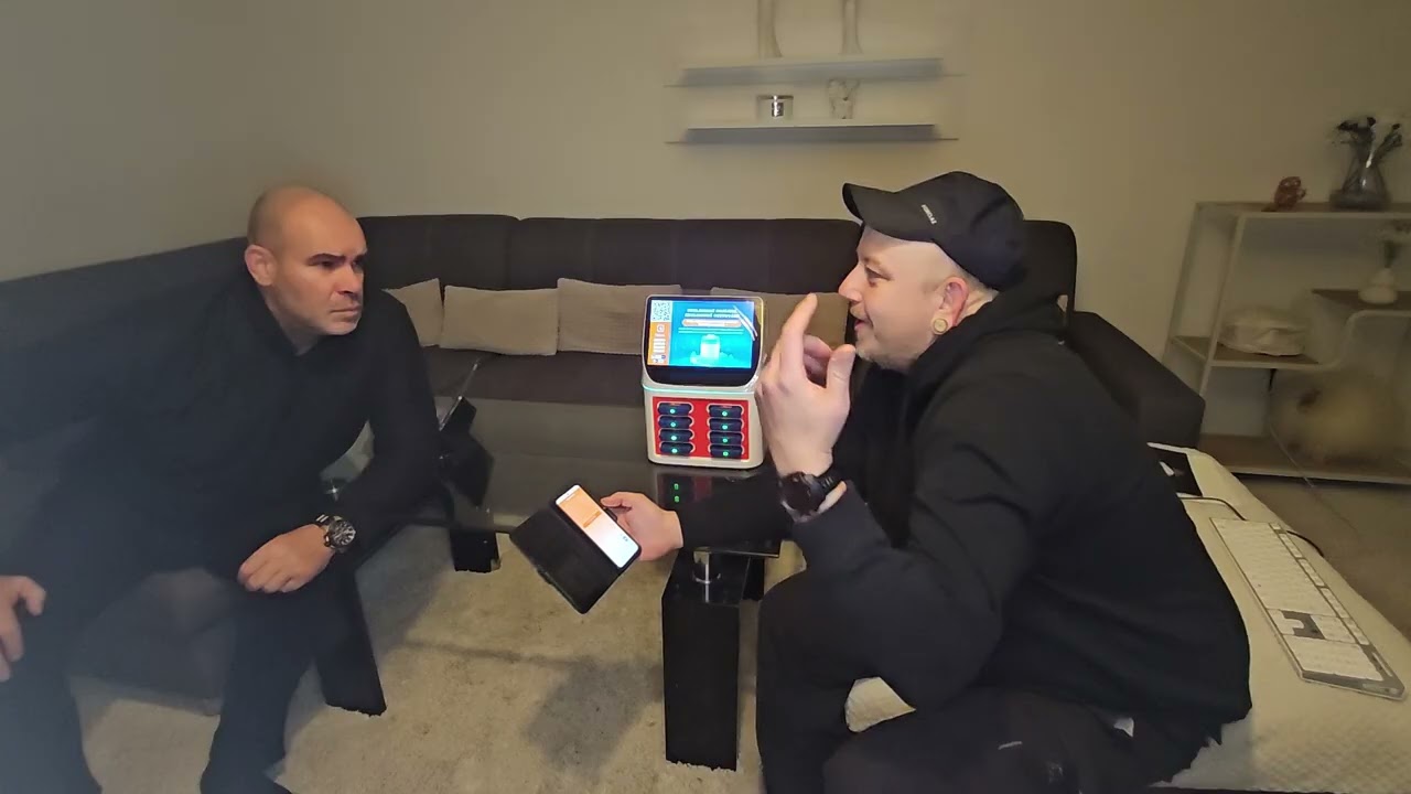 Orange Cat Energy Cz prvn&iacute; sezn&aacute;men&iacute; Martin a Dan rozhovor.