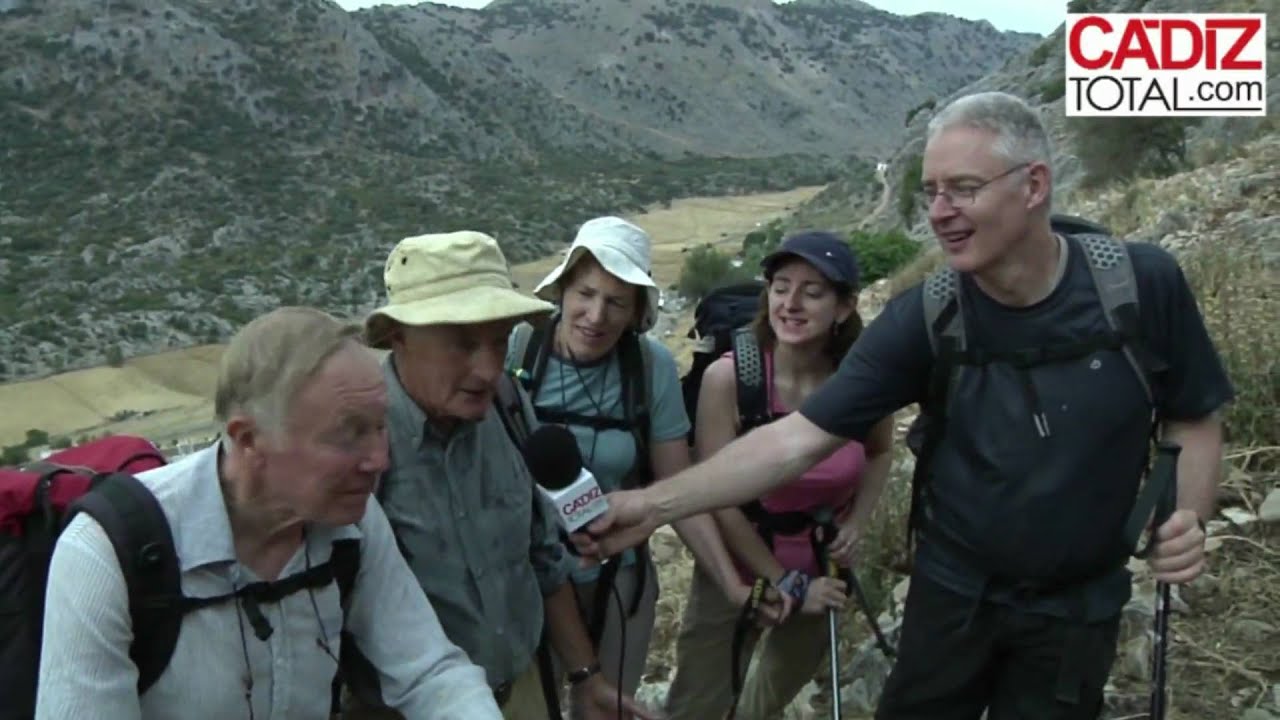 Ascenso a la cueva de la Yedra en Villaluenga