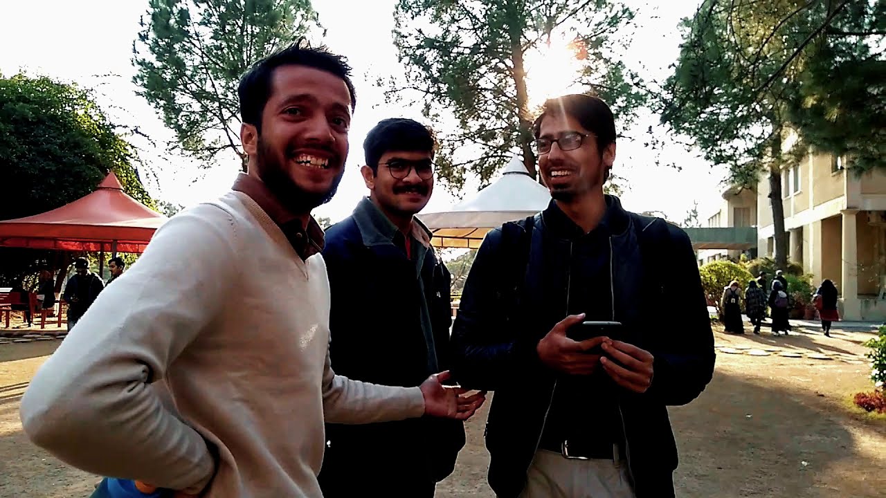 Life  At  AIR  university  ( Part .8 )  |  Pulling   Pranks   On  Students   With  Bestfriends