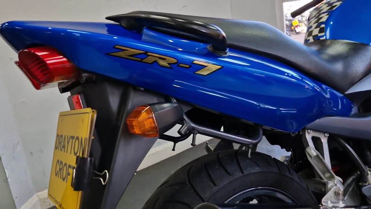 Kawasaki ZR7 2002