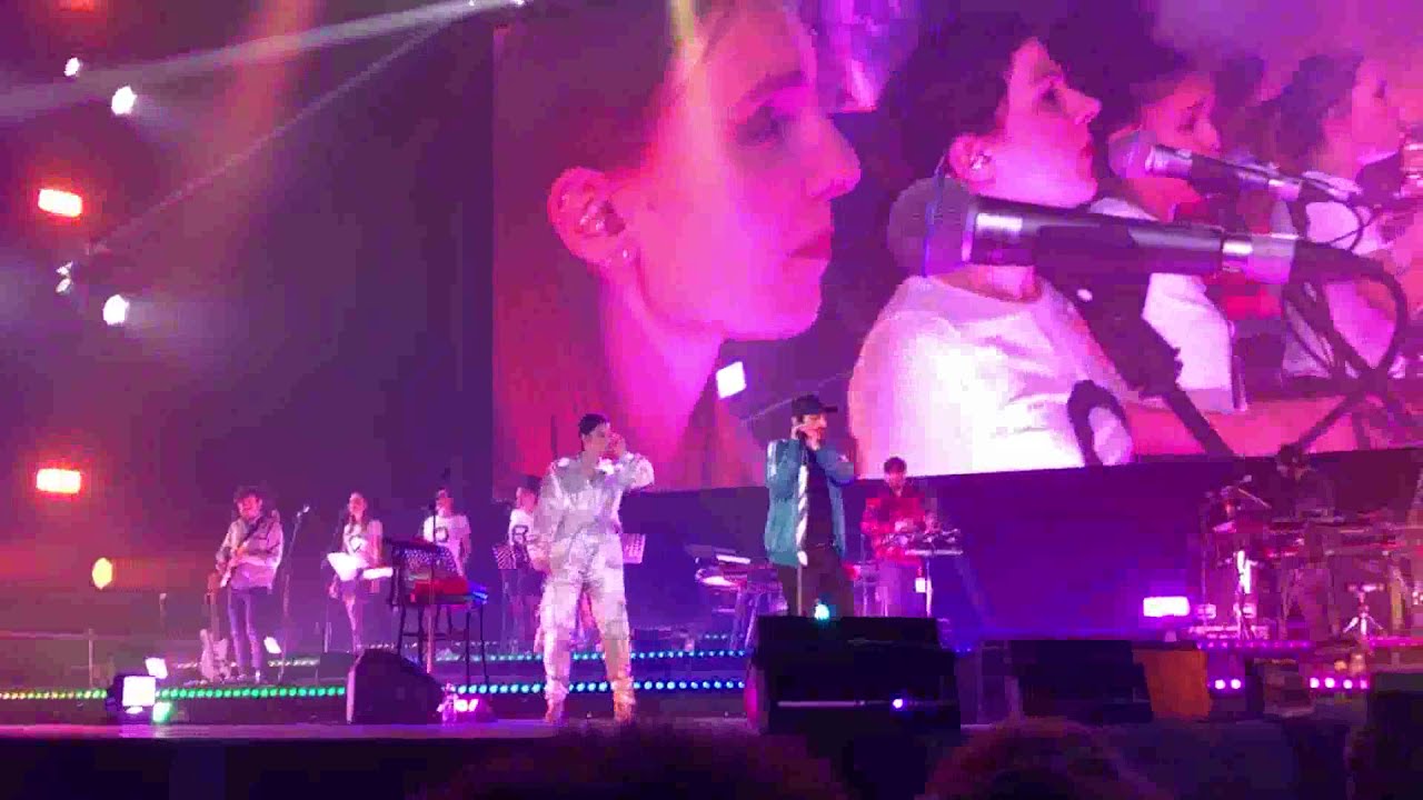 CALCUTTA & FRANCESCA MICHIELIN   Oroscopo live @ Padova Fiere 19/01/2019