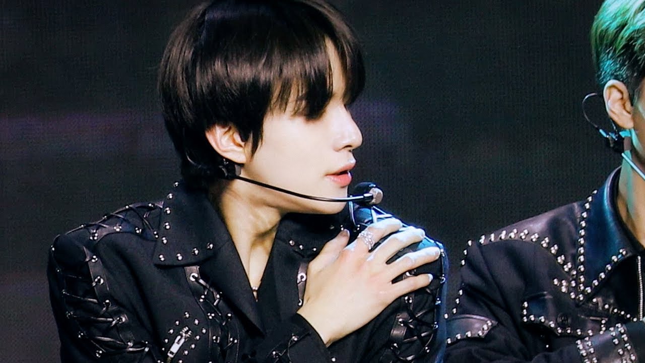 220127 GMA Sticker Jungwoo Focus