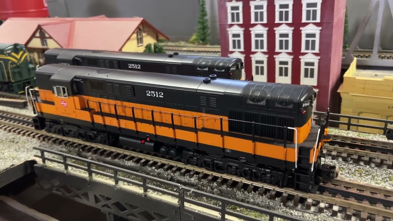 MrMuffin shows off the new MTH Premier Trainmasters.