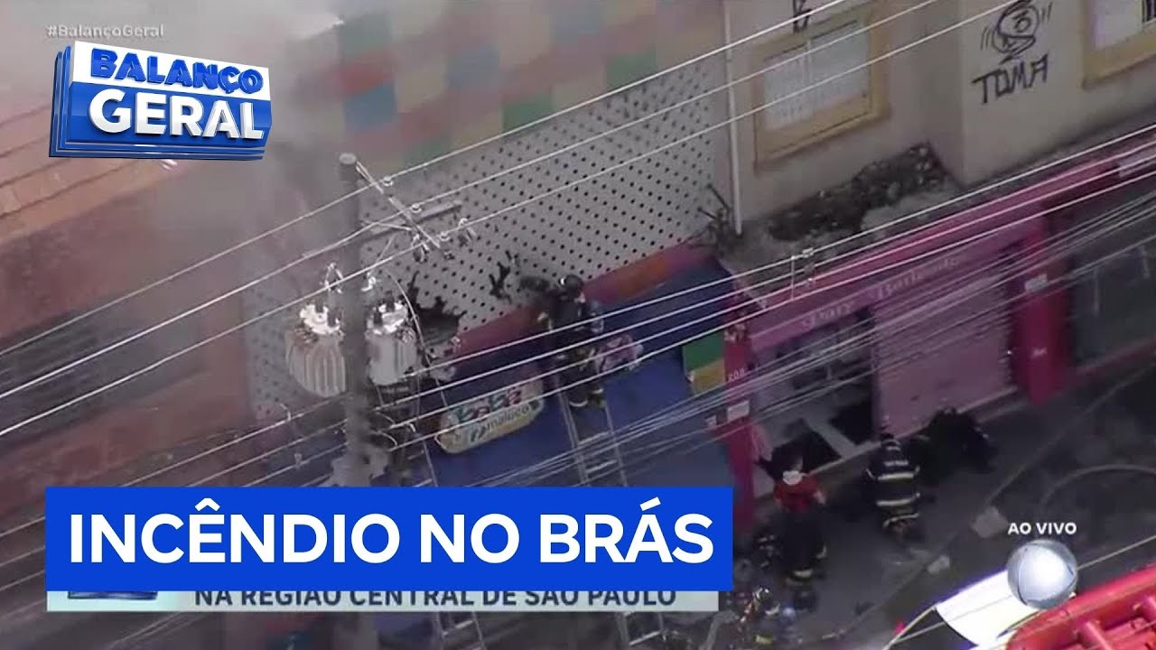 Incêndio atinge loja no Brás, centro de São Paulo