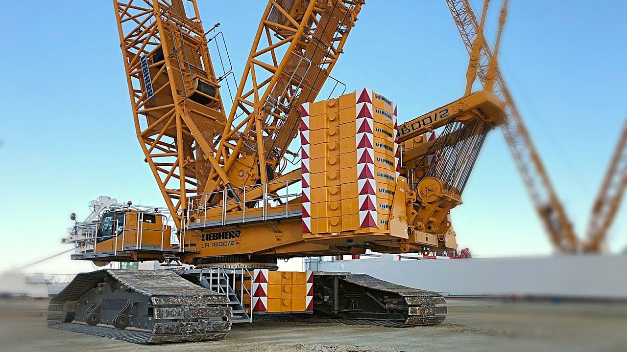 Liebherr LR1600 Walk around