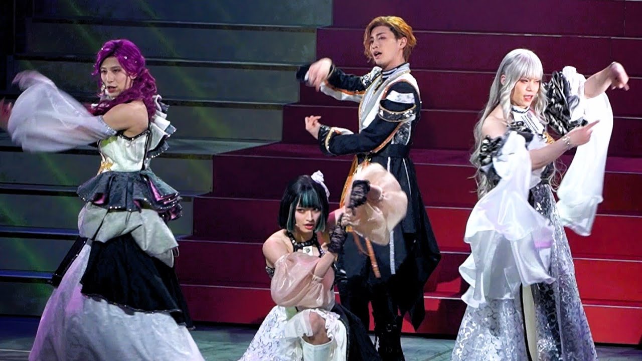 『青山オペレッタ THE STAGE～メッザ・ルーナ／光と影～』橋本真一 らが美しい女役演じる 公開ゲネプロ│エンタステージ