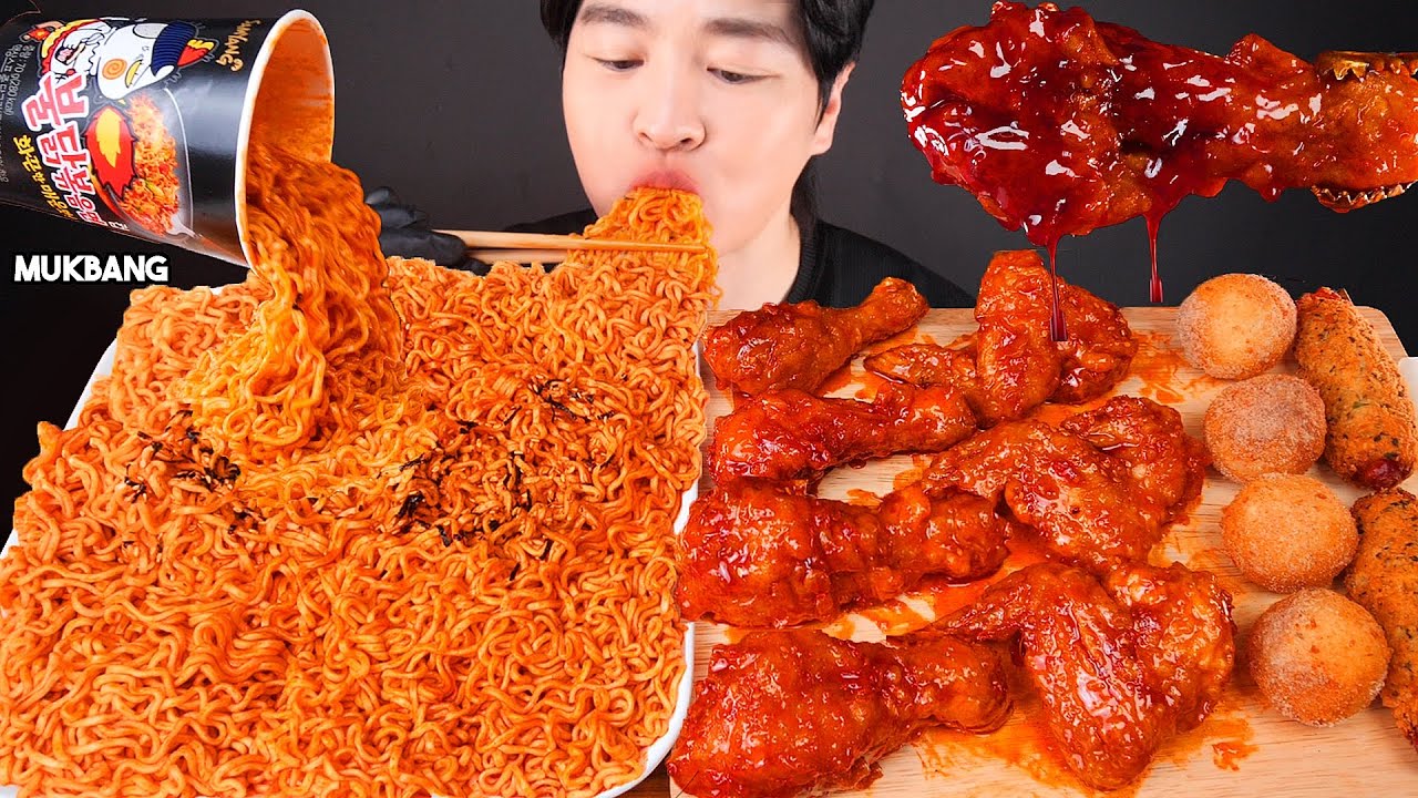 острая огненная лапша и жареный цыпленок 🔥 SPICY FIRE NOODLES FRIED CHICKEN ASMR MUKBANG