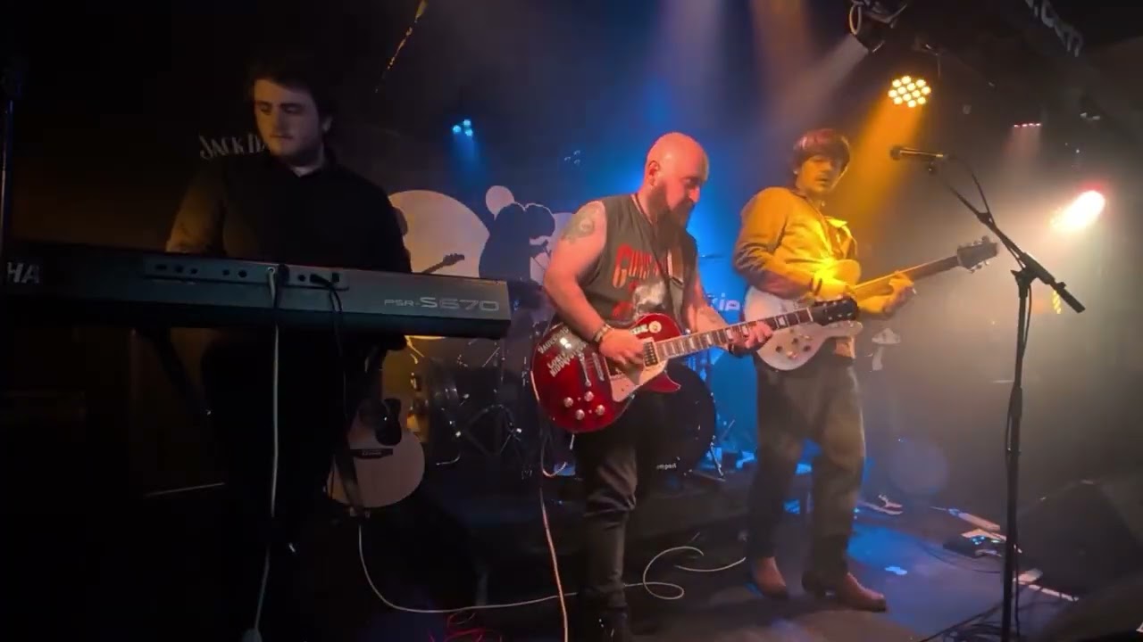 it's Alright - Live at Battle of the Bands.