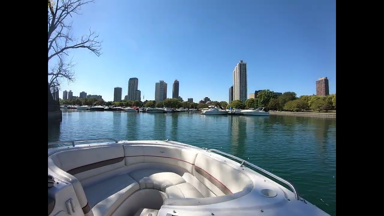 Why Chicago's Diversey Harbor is a Boater's Paradise