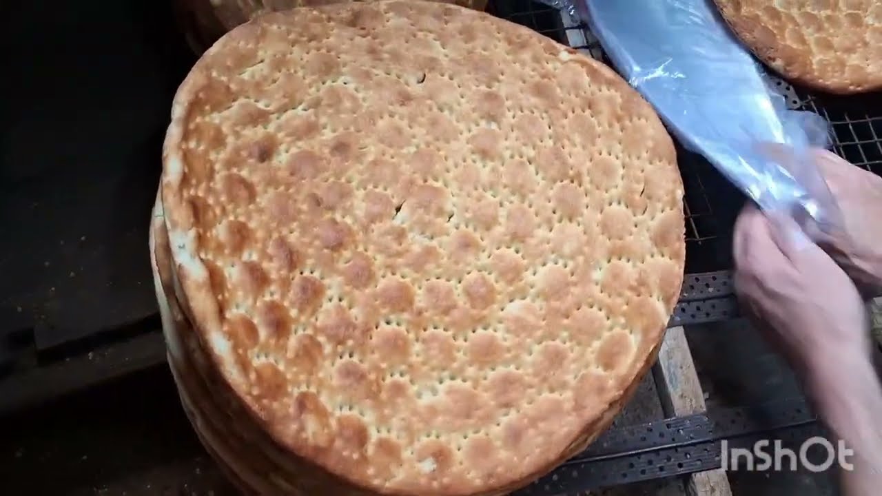 پختن تیکی وطنی در کشور اندونزی،                                  The process of making Tikki