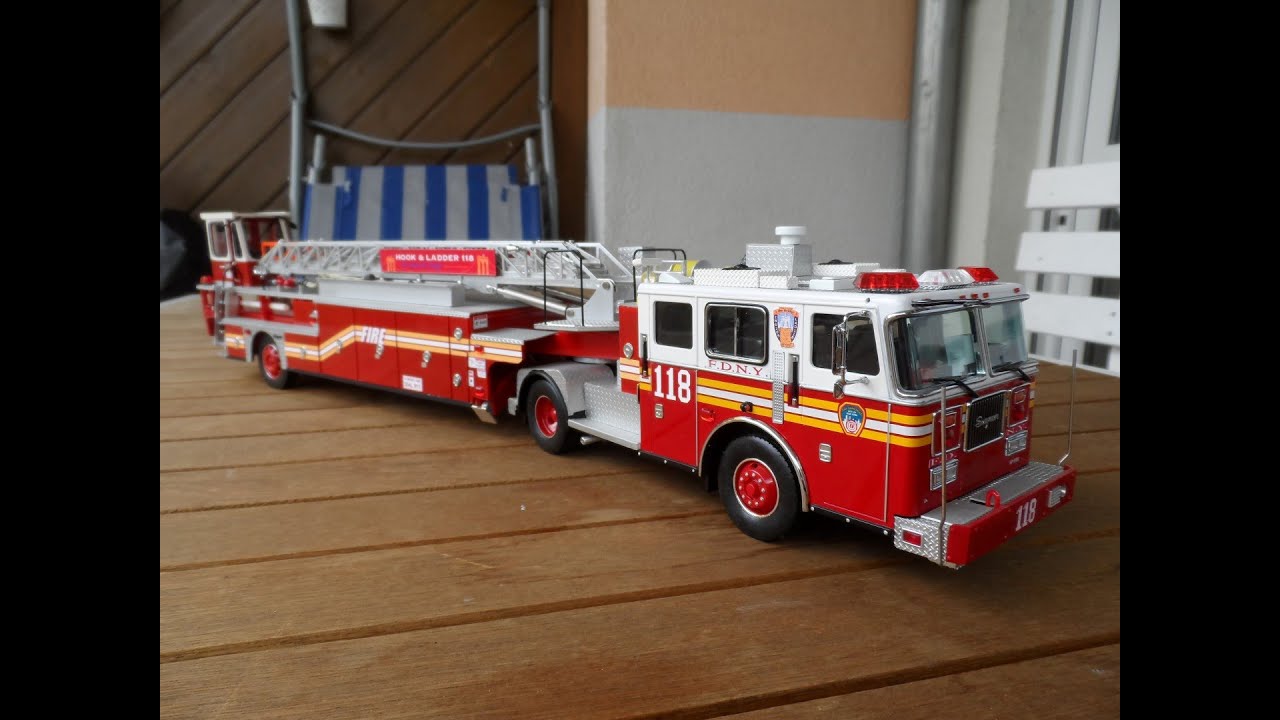 1:32 scale FDNY Seagrave Tiller Ladder